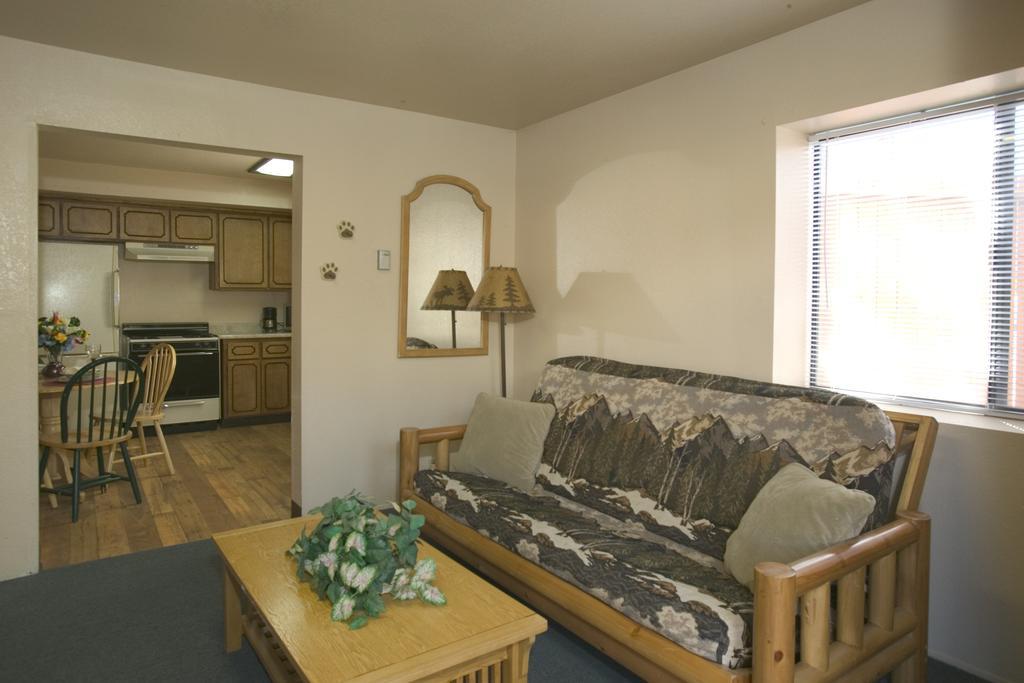 Big Bear Lakefront Lodge Buitenkant foto